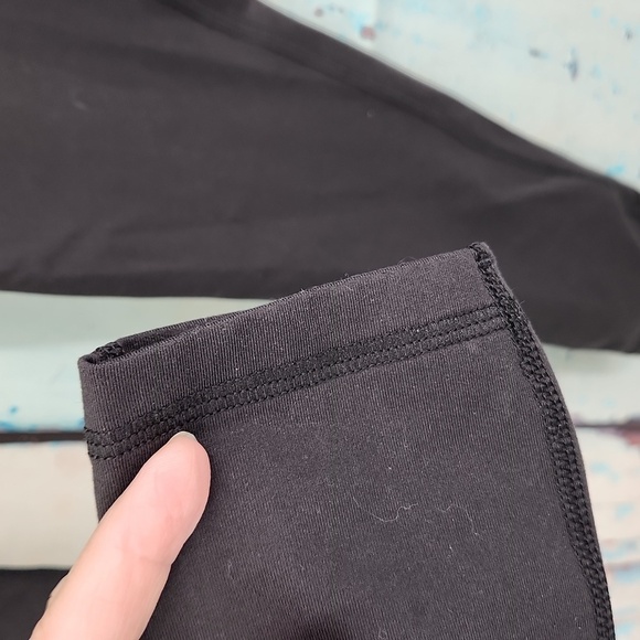 Thinx period leggings with pockets - Picture 4 of 6